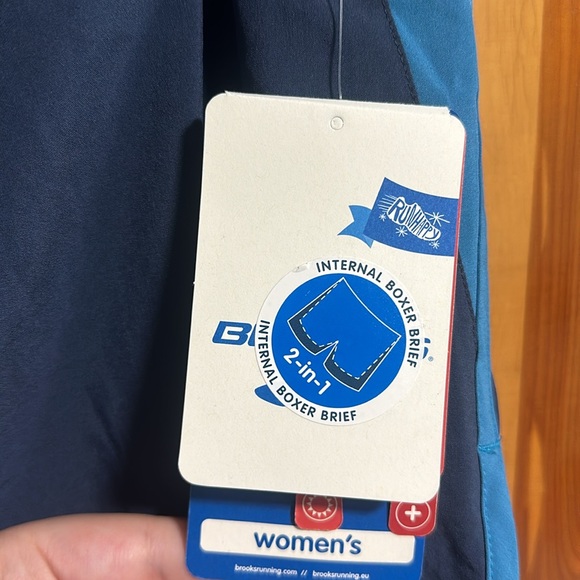 Brooks Women's 2-in-1 Blue Athletic Shorts - Picture 3 of 12